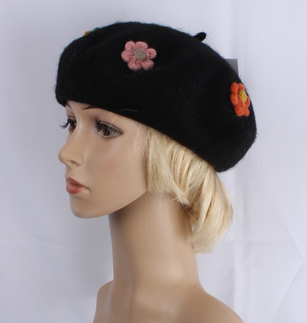 Head Start warm wool beret with flowers black STYLE : HS/5060BLK image 0